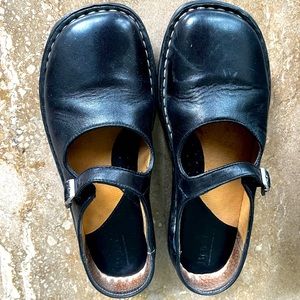 Woman’s Born Shoes - 8.5/40